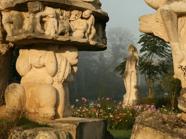 Aqueduc et sculptures de la Dhuys